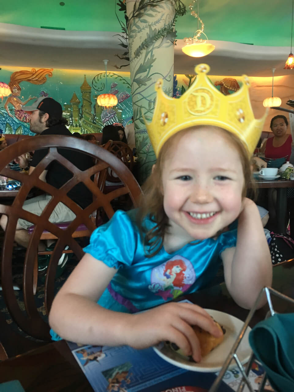 a beginner's guide to Disneyland with kids