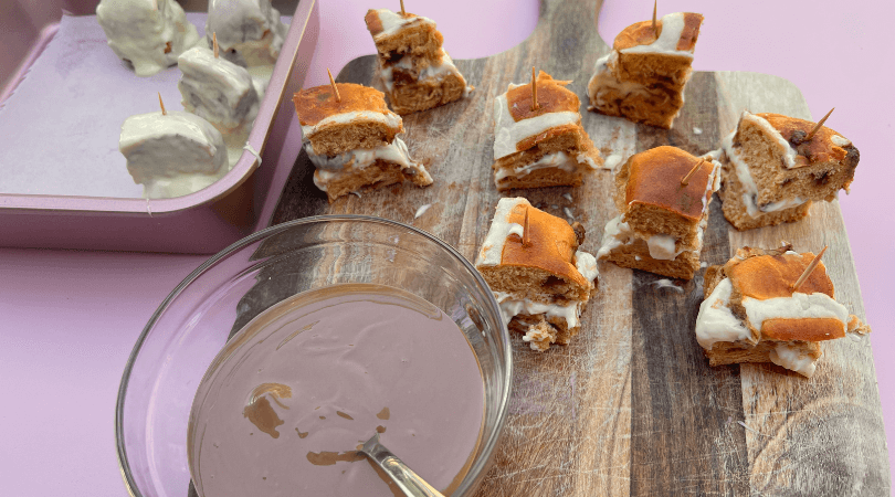 Hot Cross Bun Cheesecake Bites Recipe